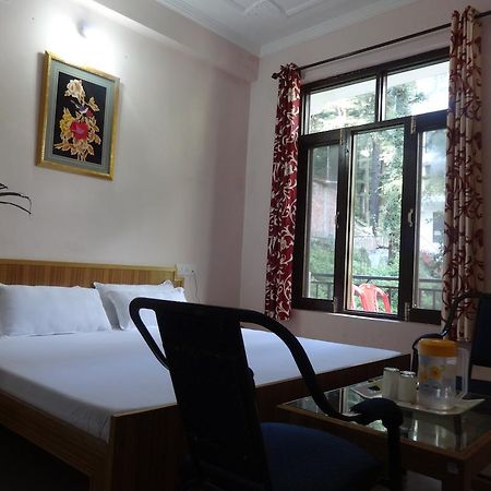 Hotel Kumar Residency Дхарамсала Екстериор снимка
