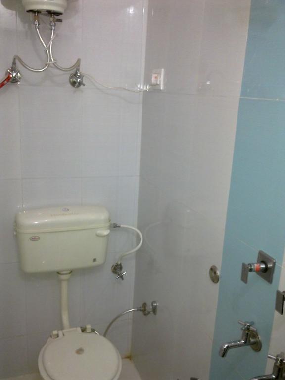 Hotel Kumar Residency Дхарамсала Екстериор снимка